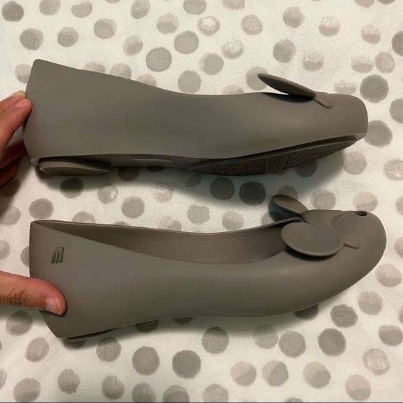 NWT Melissa Woman’s Ultragirl Minnie Peep Toe Mickey Ears Ballet Flat Grey Sz 5 - Picture 5 of 15